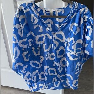 DVF Cascadia Blue & White Leopard Silk Blouse size 2